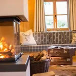 Bachgut - Am Berg 4* Σάαλμπαχ-Χίντεργκλεμ