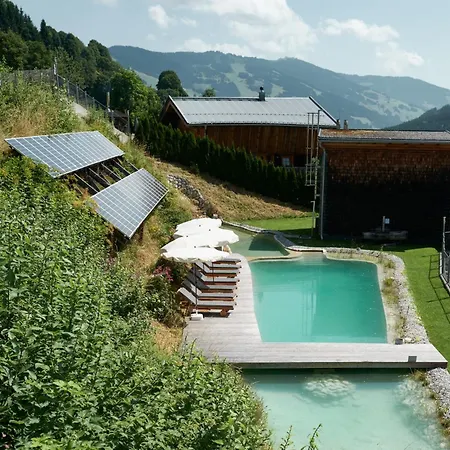 Bachgut - Am Berg 4*