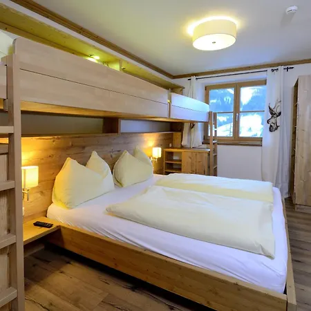 Bachgut - Am Berg アパートホテル ザールバッハ・ヒンターグレム