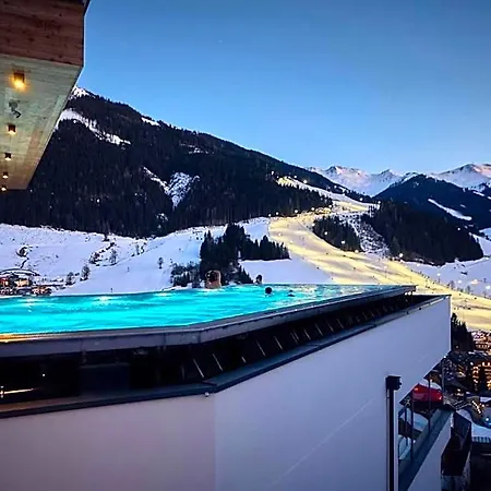 Bachgut - Am Berg Aparthotel 4*
