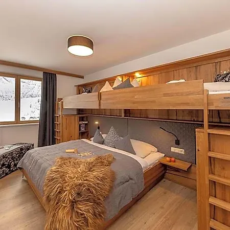 Bachgut - Am Berg Aparthotel 4*