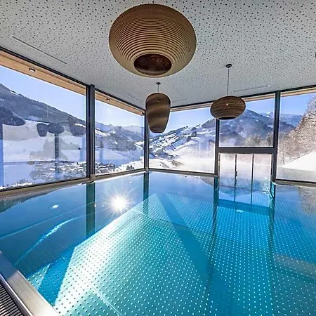 Bachgut - Am Berg Aparthotel Saalbach-Hinterglemm