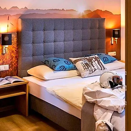 Bachgut - Am Berg Aparthotel 4*