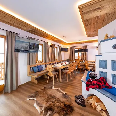 Bachgut - Am Berg ザールバッハ・ヒンターグレム